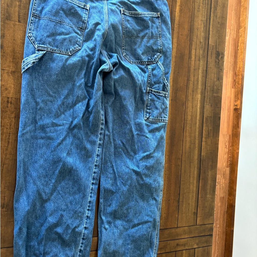 Men’s jeans size 36x34 the brand is Falls Creek.